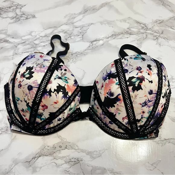 Victoria’s Secret Very Sexy Push Up - Picture 1 of 5